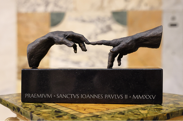 Rzeźba nagrody Premio San Giovanni Paolo II